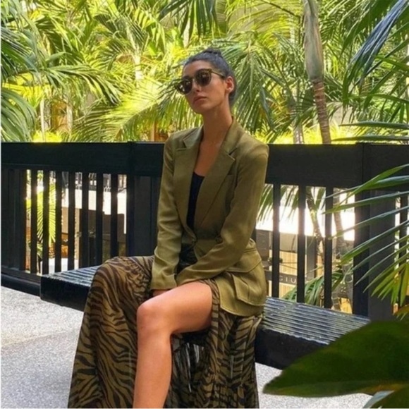 NEW VERONICA BEARD Myla Dickey Blazer Suit Olive Size 2 - Picture 2 of 16